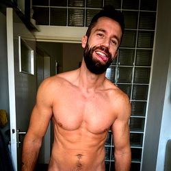 DennisXL 💦 free photo