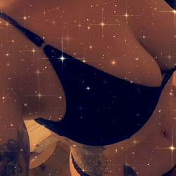 OnlyFans Model Photoshoot