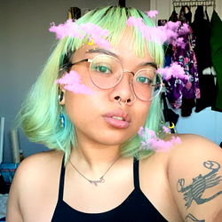 Vibrant V 🦂, Sharing a Colorful Moment with Her Fans