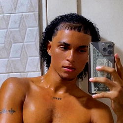 Famous Model Edwin Alexander Showcasing His Fitness Routine