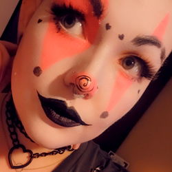 OnlyFans Model Vexx Valentine's Creative Makeup Look