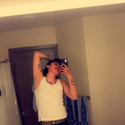 Model Avina in Sparks