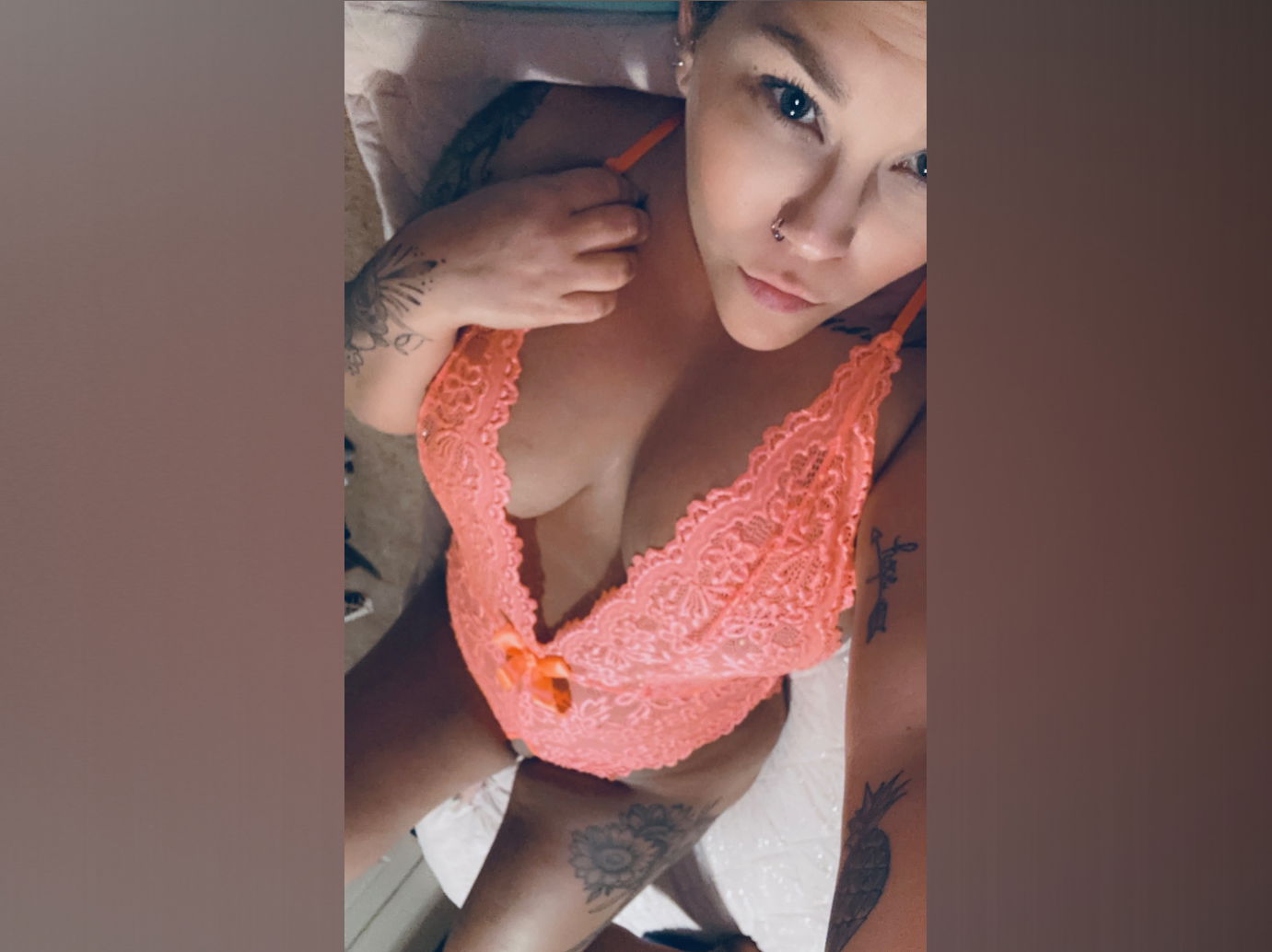 Veronica 🌈🍍 photo