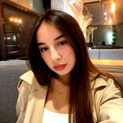 Alisha - Casual Dining Vibe