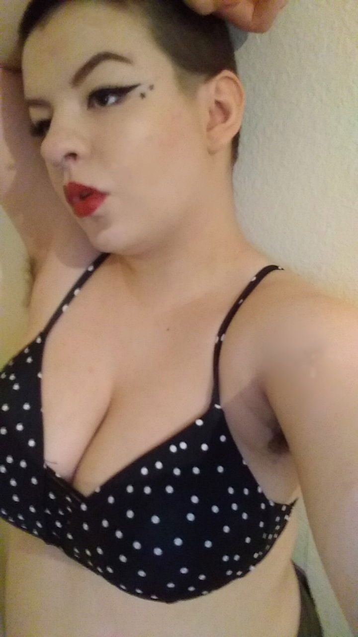 lily peach 🍑🌸 photo