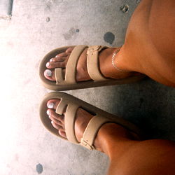 𝖆𝖋𝖗𝖔𝖑𝖆𝖙𝖎𝖓𝖆 👸🏽 photo