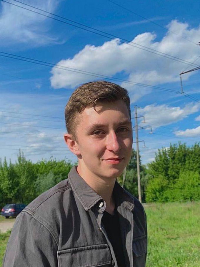 VLADYSLAV KUSTENKO photo