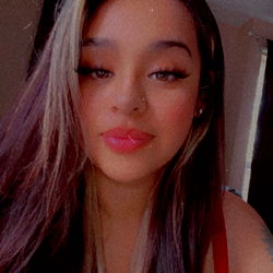 Stylish OnlyFans Model Babygirldes in a Colorado Setting