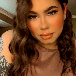 Jorja: A Glamorous Tattoo Artist