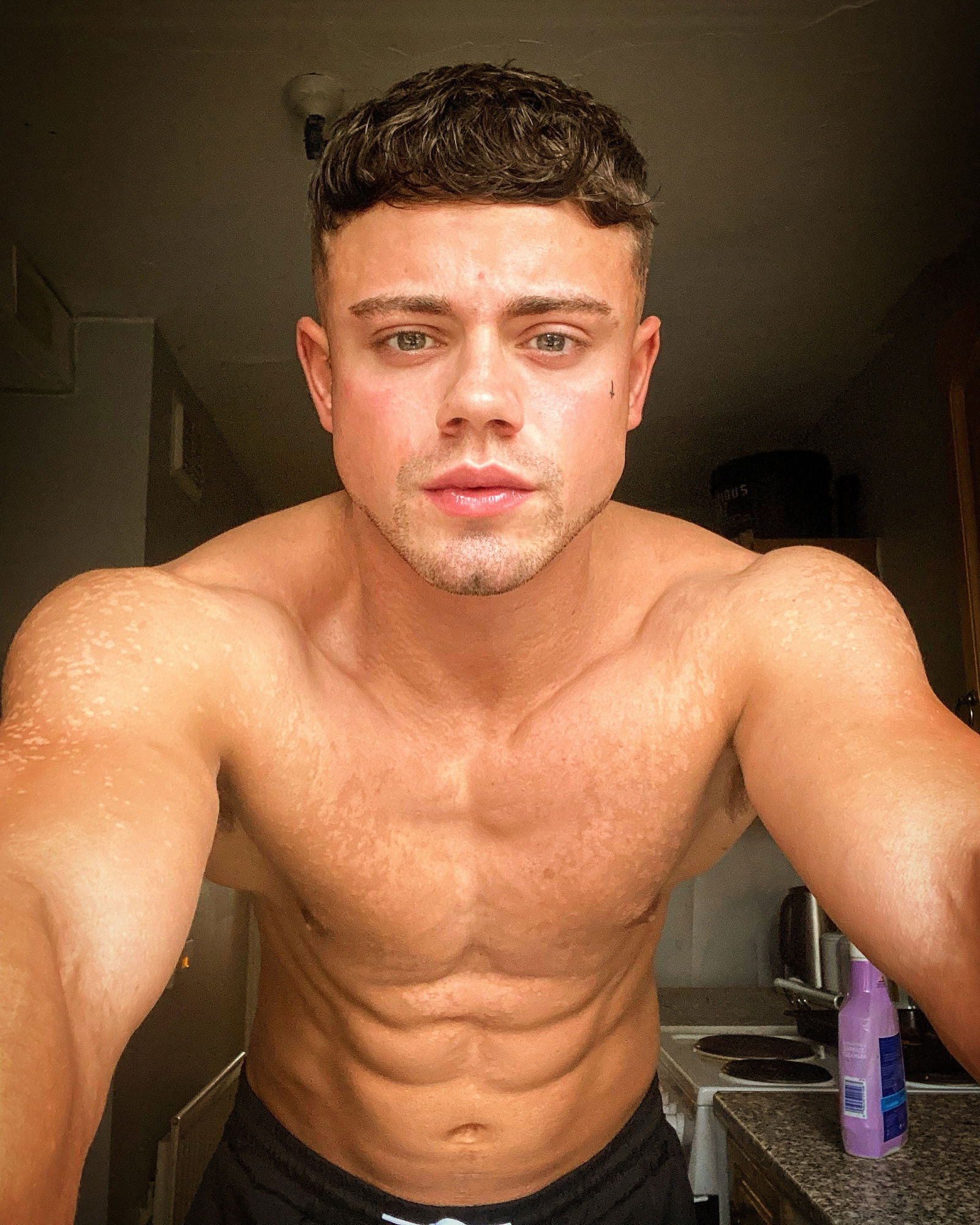 Aaron Anderson photo