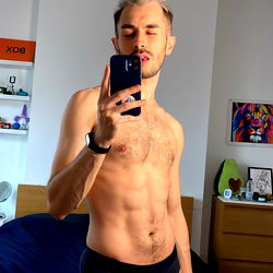 Jesse Rabbit, Model Shot with iPhone 10