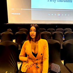 Kylie Landon - OnlyFans Model