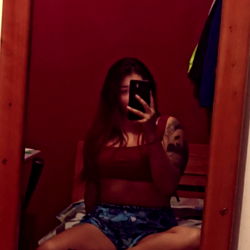 An Andrea Rincón Fans Exclusive Photo