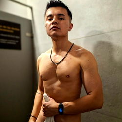 Andrew Llobregat: OnlyFans Model, Fitness Enthusiast