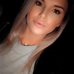 Southern_Babe: A Model from Alabama, Sharing Her Beauty in an OnlyFans Photo