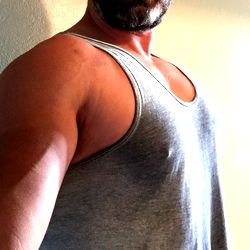 Anorthernmale33 in Gym Gear, Taking a Mirror Selfie