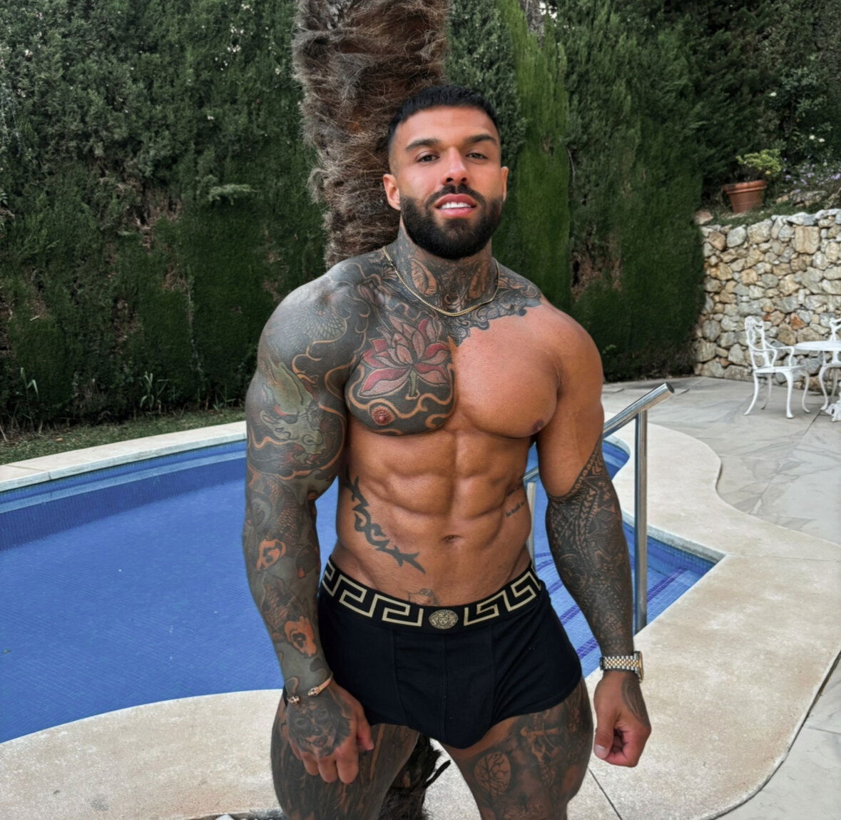 Troyz world 🌎 photo