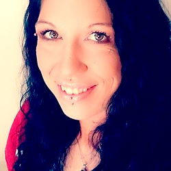 Smiling OnlyFans Model Jaysa