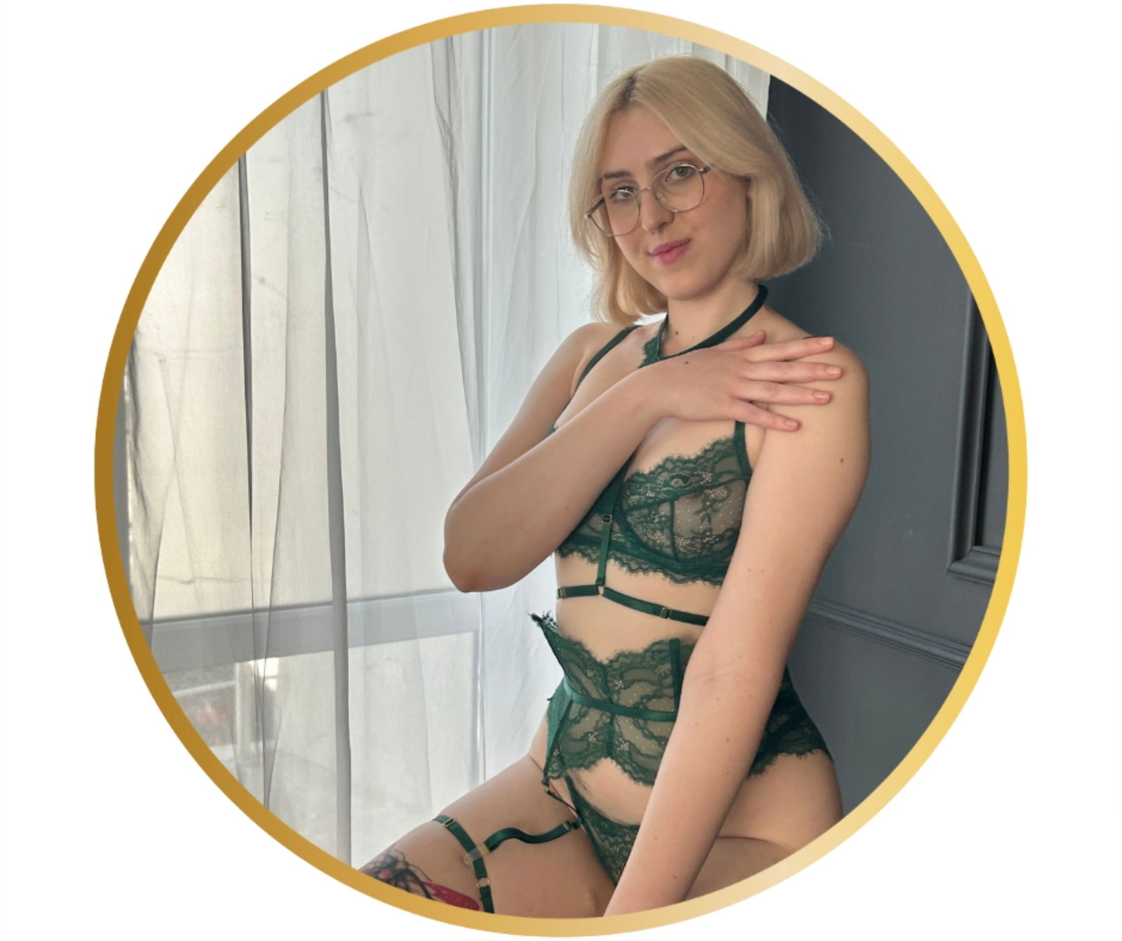 𝑺𝒕𝒂𝒄𝒚 𝑨𝒏𝒈𝒆𝒍✨ photo