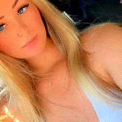 Model Damnitt Darla - Chesapeake