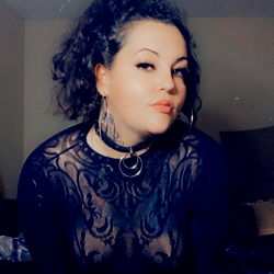 Ambi1iluv - A OnlyFans Model Sharing Her Genuine Moments