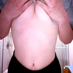 OnlyFans Model Ashlynne Showcasing Her Physique