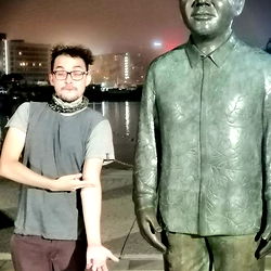 Intriguing Statue of Nelson Mandela and Aidan Watt