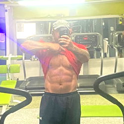 Fitness Model Dedostevo Sharing His Routine