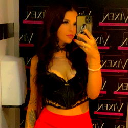 Glamorous Model NoahJade in VIP Room