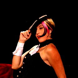 Fae de Roma: A Model's Confident Strut