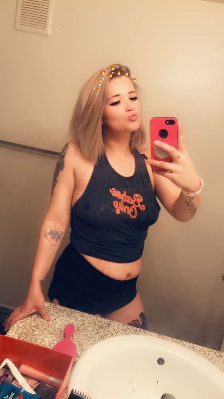 Chelsie Middleton photo