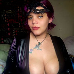 AliceWonderland's Sexy and Curvy Avatar