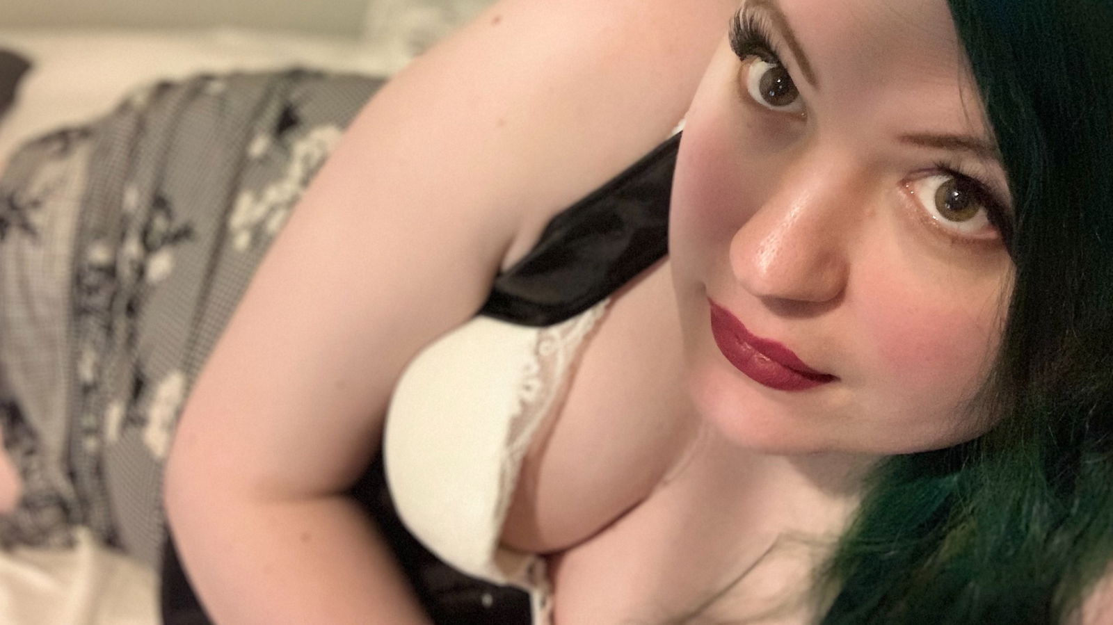 Angel Macaye 💖Commie Slut💖 photo