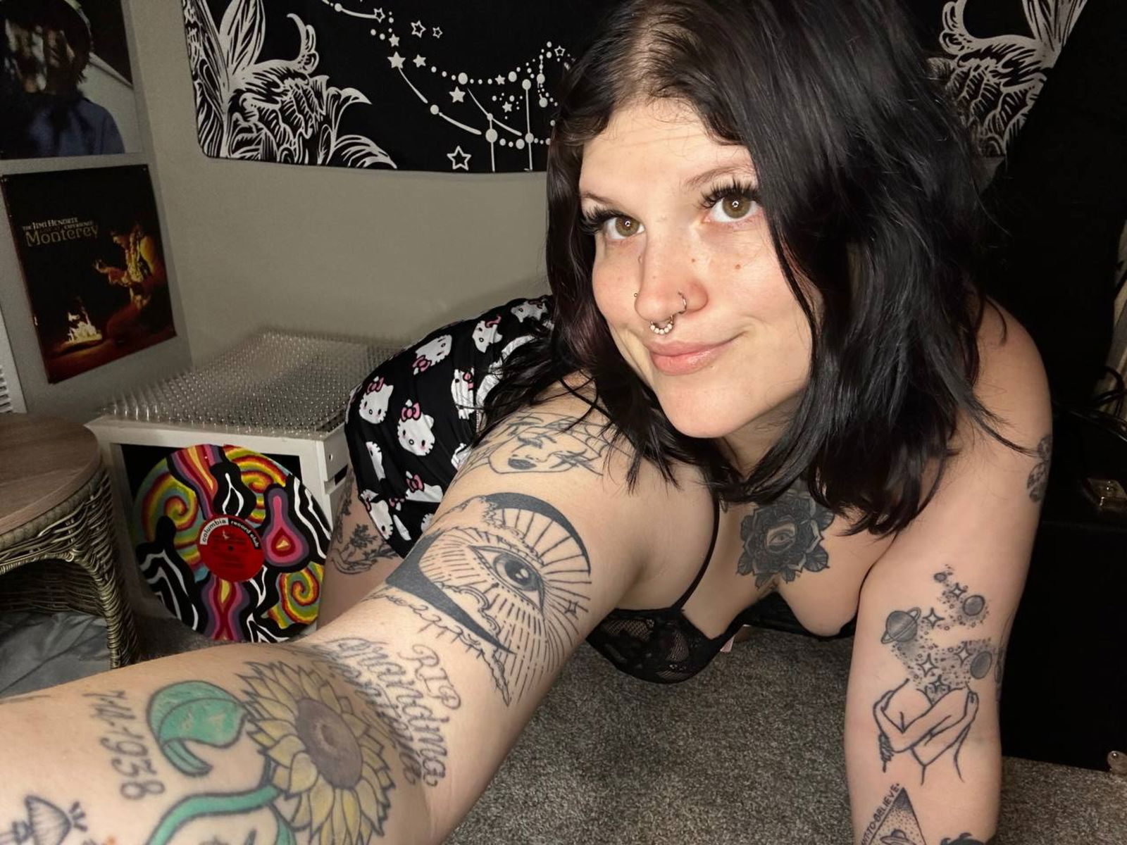 that groovy chick 🌼 photo