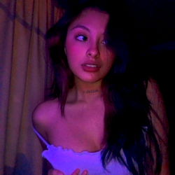 Onlyfans Model A in Casual Setting