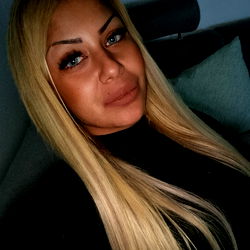 Nita Alexandra photo