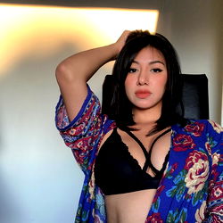 Mariel, Alluring and Elegant in OnlyFans
