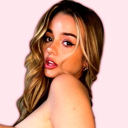 𝐋𝐚𝐧𝐚 🍁 photo