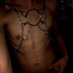 Faux Model Antoni: Shirtless in Berlin