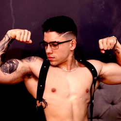 OnlyFans Model Mike Montoya Showcasing Physique