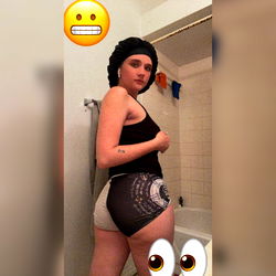 OnlyFans Model Babie_shay Posing for a Selfie