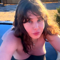 Intimate OnlyFans Moment: Goddess Sophie, California