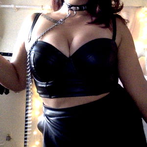 Selena โ ๏ธ photo