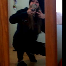 Lil’ Stubs Pose for the Camera in a Unique Way