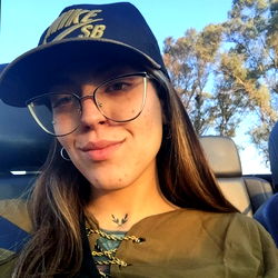 Onlyfans Model Axxxia.babe Poses in Car