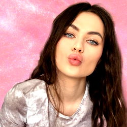 🩷Miss Katya🩷 - Glamorous OnlyFans Model Sharing Her Secret to Success 👄