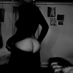 OnlyFans Model Alisa in Intimate Photoshoot