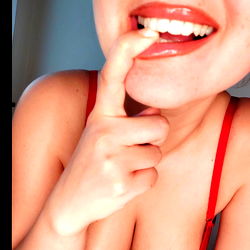 Amelia Mar: A Stunning Amelia Mar OnlyFans Model with a Finger in Her Mouth