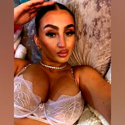 Alicia Turton's Model Photoshoot