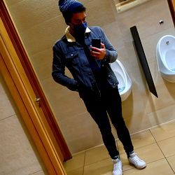 Dannnn's Restroom Moment